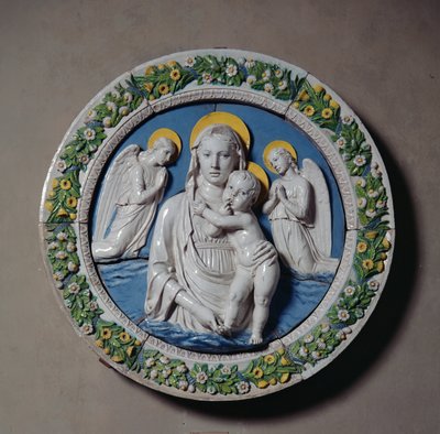 Virgen y Niño de Luca Della Robbia